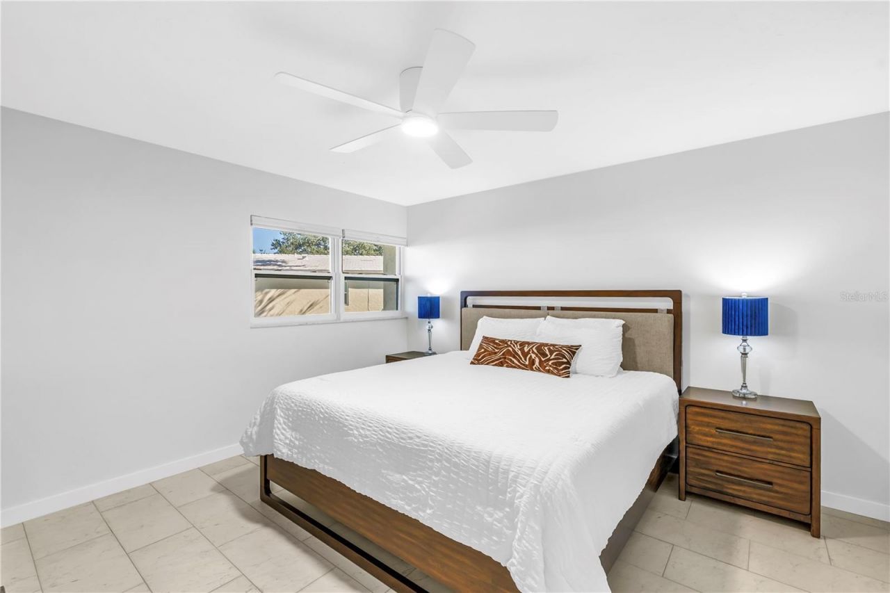 111 Whispering Sands Circle, Unit V38, Sarasota, FL 34242 Photo