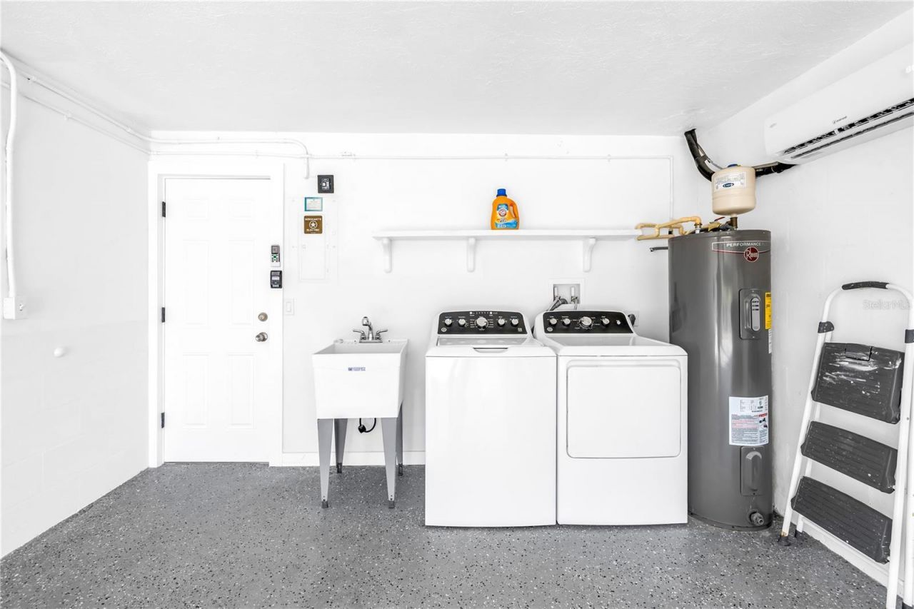 111 Whispering Sands Circle, Unit V38, Sarasota, FL 34242 Photo