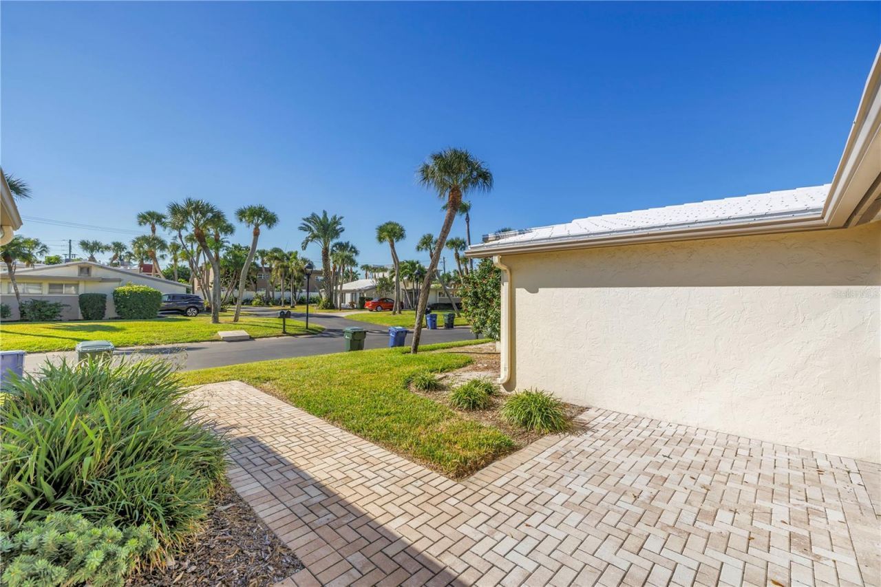 111 Whispering Sands Circle, Unit V38, Sarasota, FL 34242 Photo