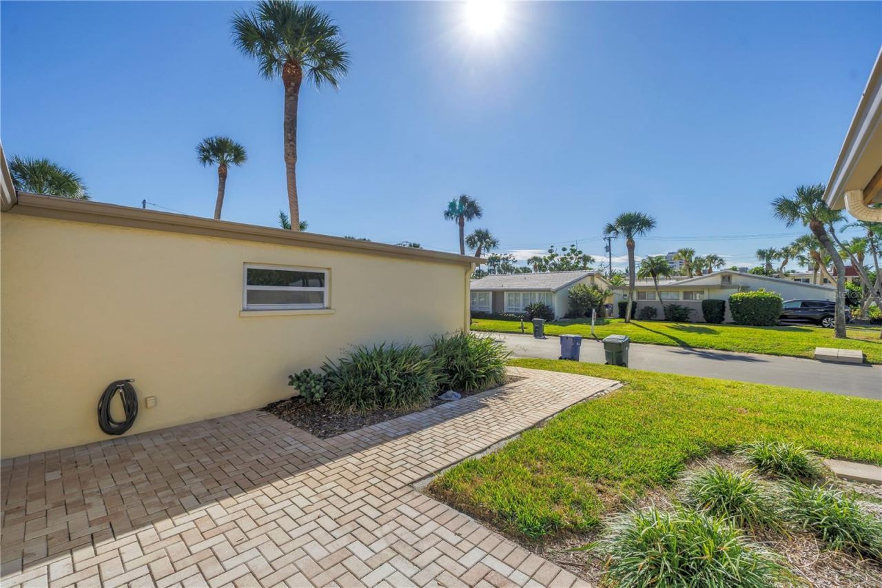 111 Whispering Sands Circle, Unit V38, Sarasota, FL 34242 Photo