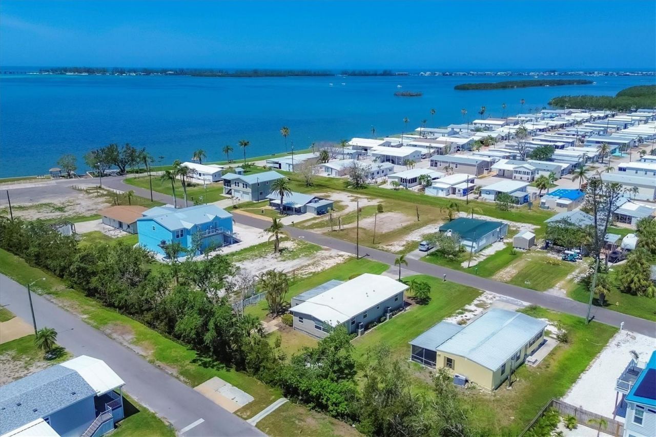 4515 106th Street W, Bradenton, FL 34210 Photo