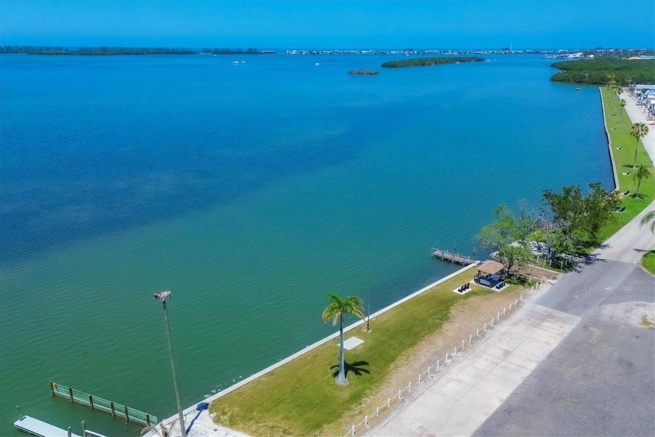 4515 106th Street W, Bradenton, FL 34210 Photo