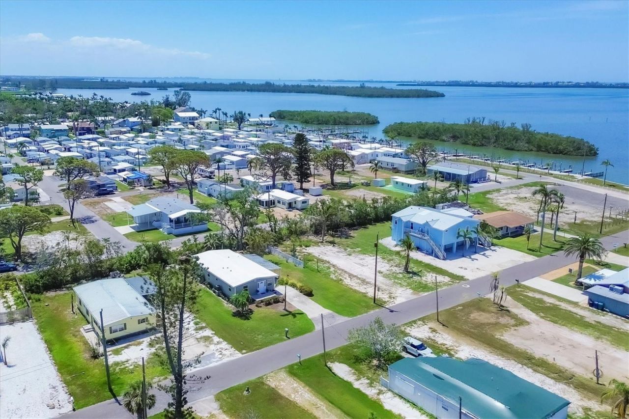 4515 106th Street W, Bradenton, FL 34210 Photo