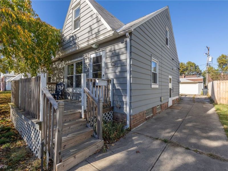 13810 Clifford Avenue, Cleveland, OH 44135 Photo 3