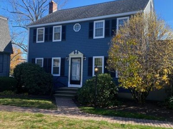 19 Camelot Ct, Unit 19, Stoughton, MA 02072