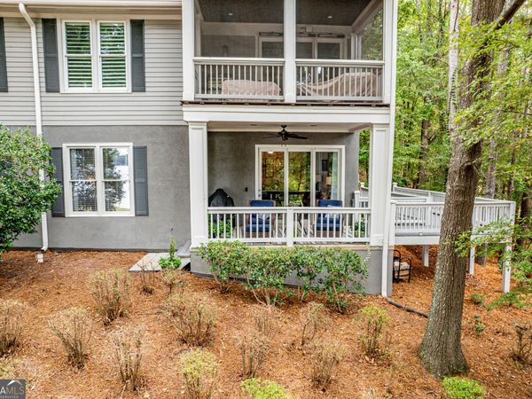 1001B Marina Cove Lane, Greensboro, GA 30642