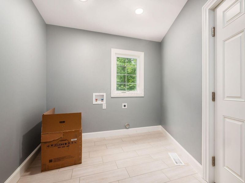 415 Glen Echo Circle, Columbus, OH 43202 Photo 25