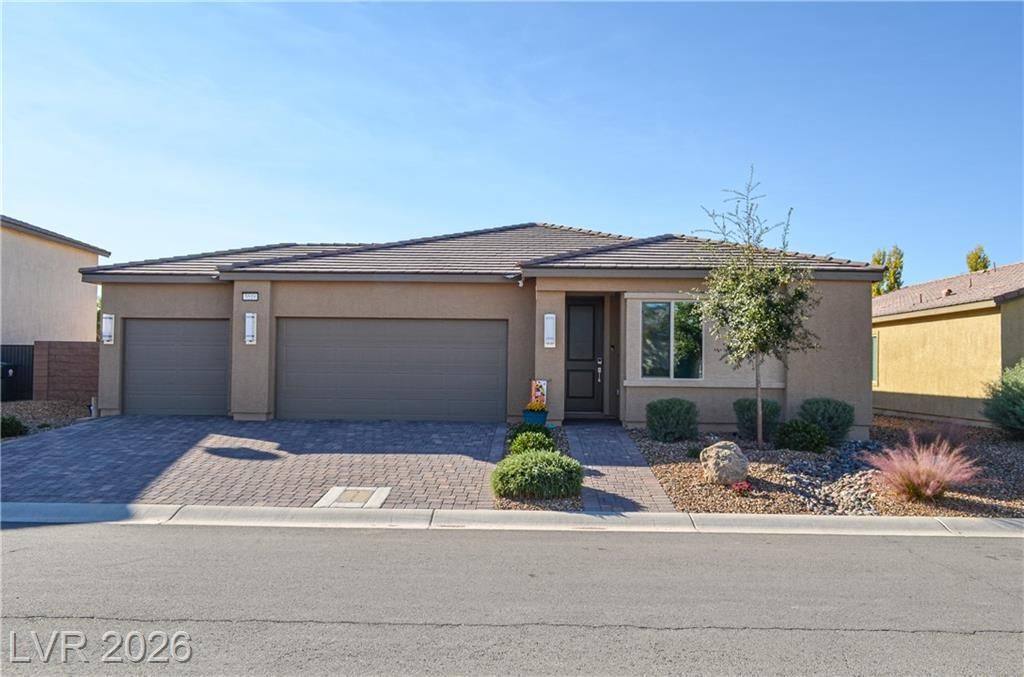 5519 Eleganza Avenue, Pahrump, NV 89061 Main Photo