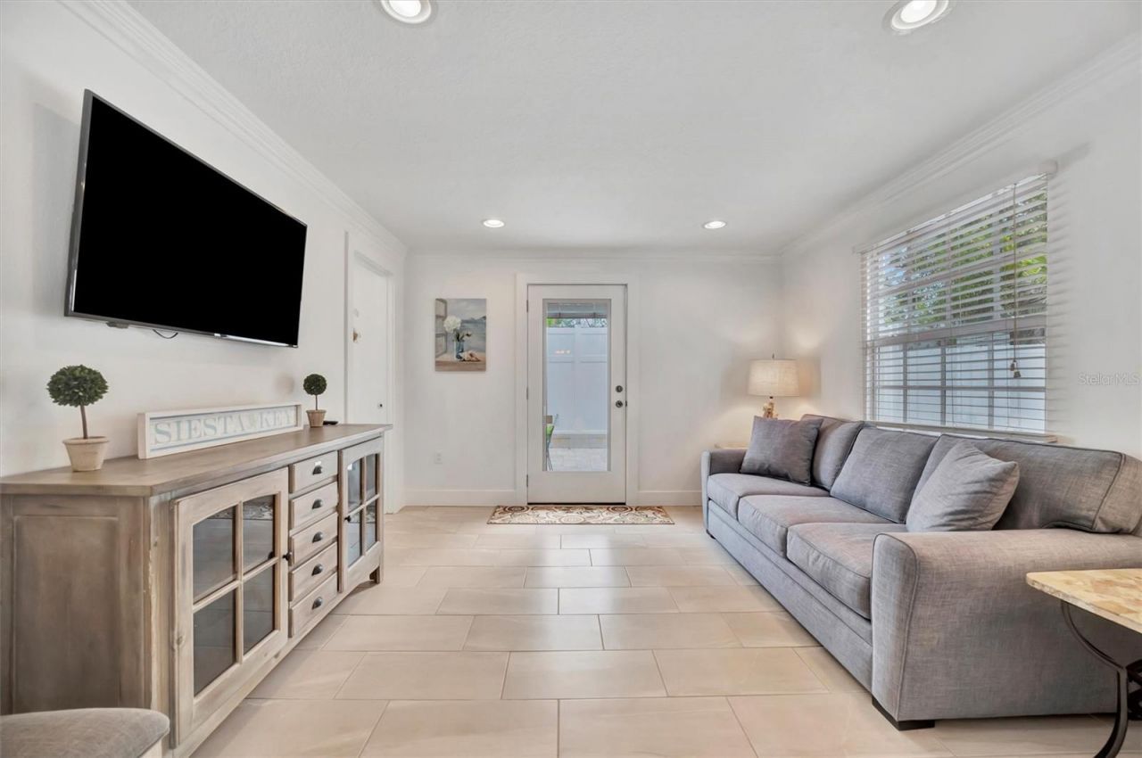 567 Venice Lane, Sarasota, FL 34242 Photo