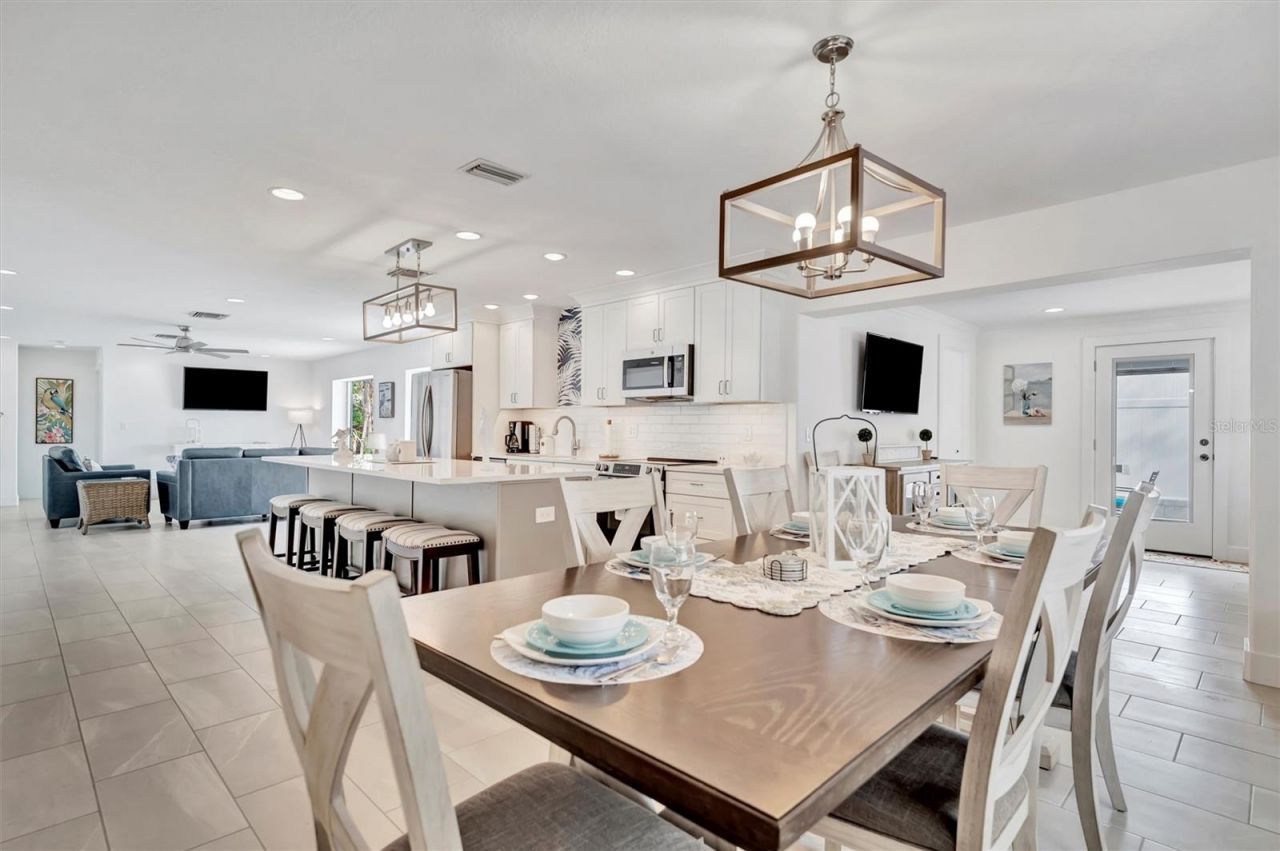 567 Venice Lane, Sarasota, FL 34242 Photo