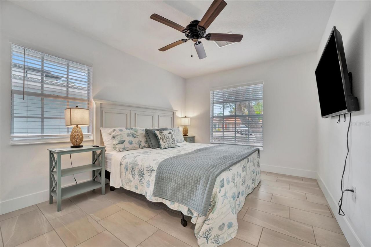 567 Venice Lane, Sarasota, FL 34242 Photo