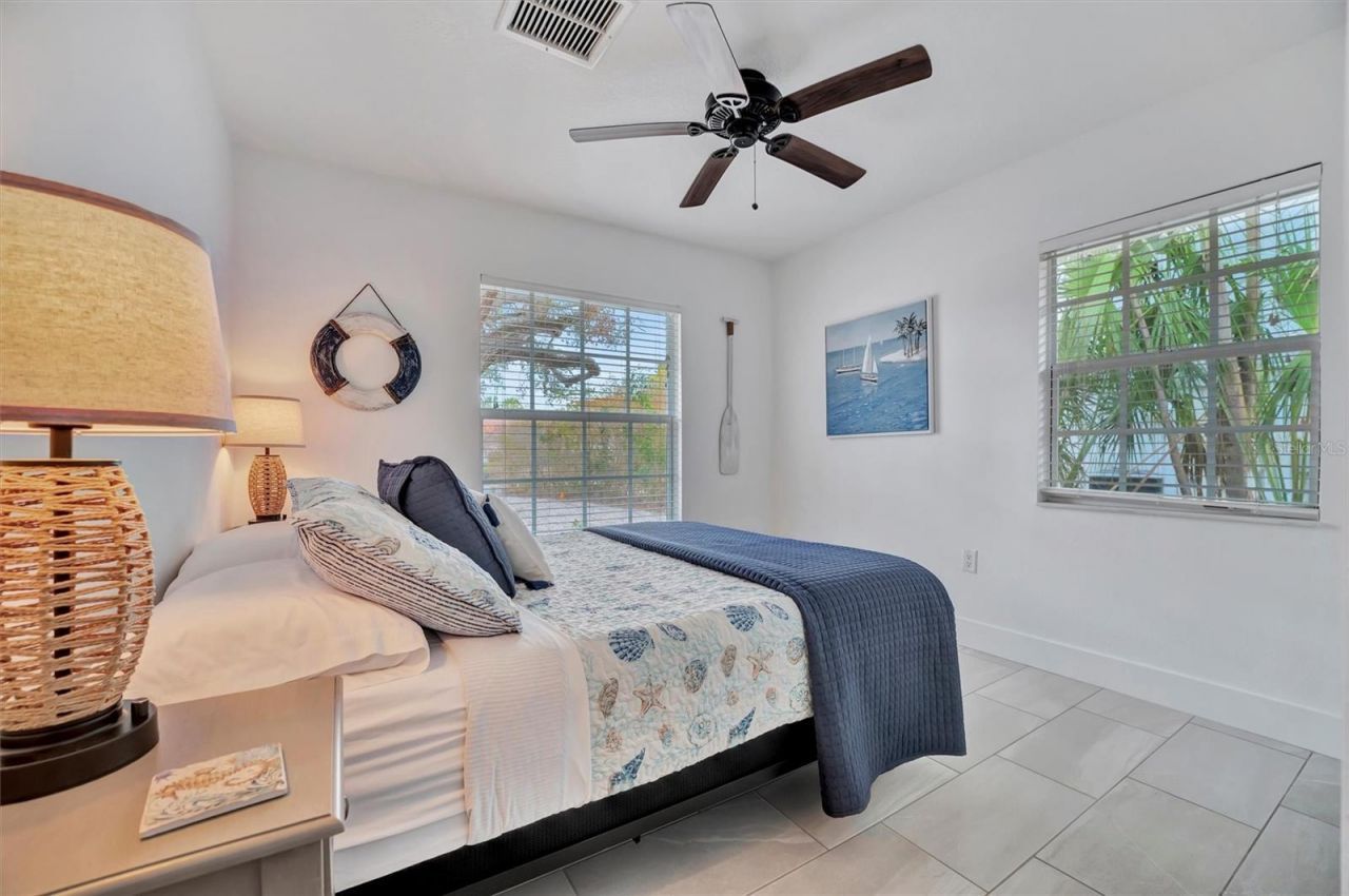 567 Venice Lane, Sarasota, FL 34242 Photo