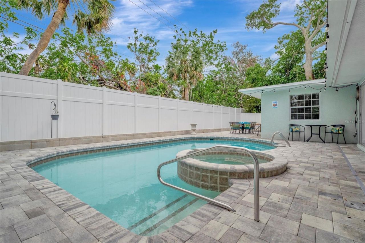 567 Venice Lane, Sarasota, FL 34242 Photo