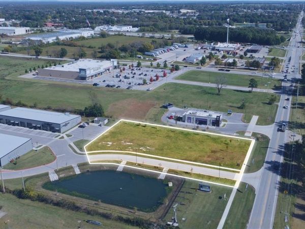 W Monroe Avenue, Lowell, AR 72745