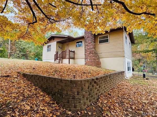 2425 Sanchez Drive, Cuba, MO 65453