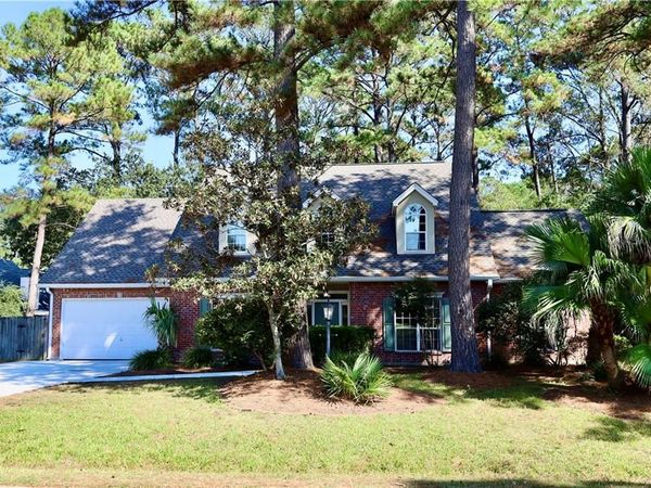 7134 MEADOWBROOK Drive, Mandeville, LA 70471