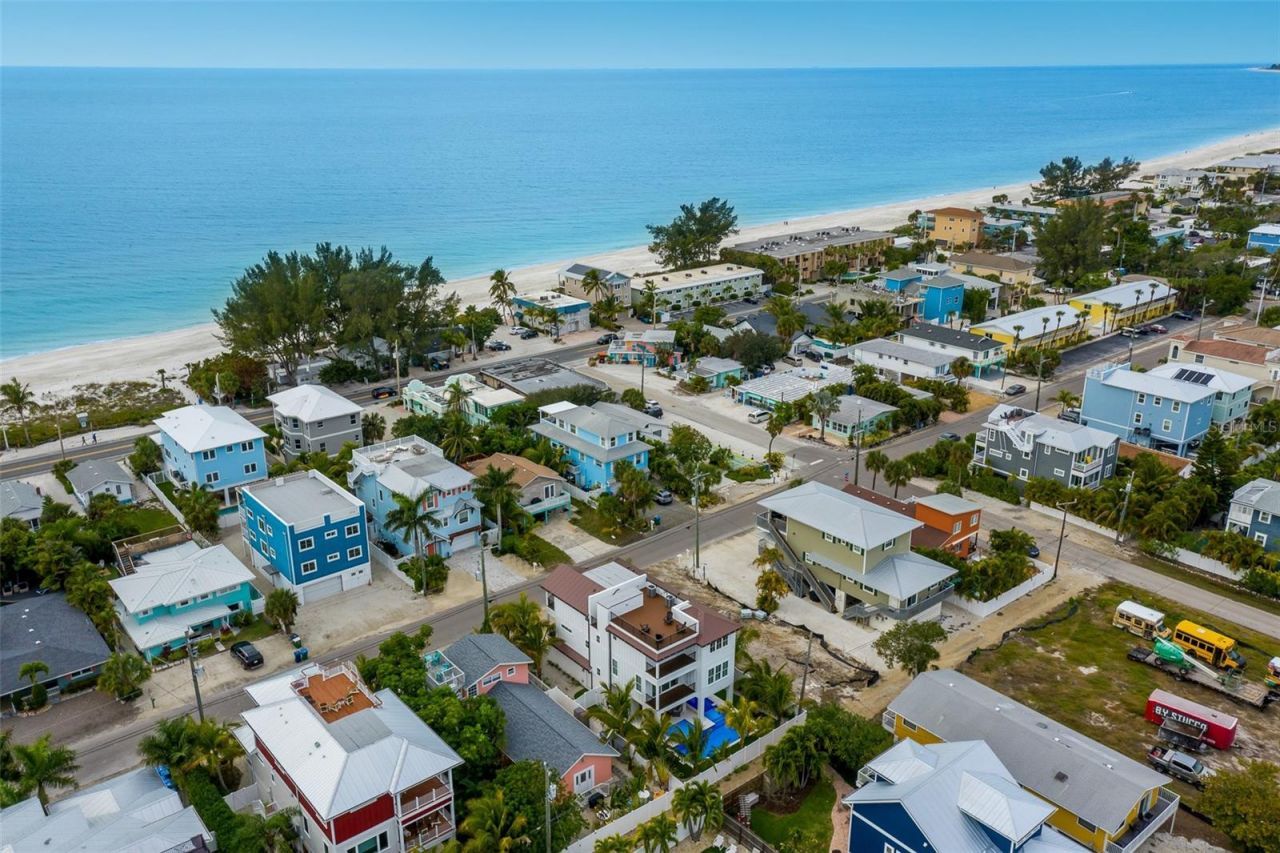 2213 Avenue C, Bradenton Beach, FL 34217 Photo