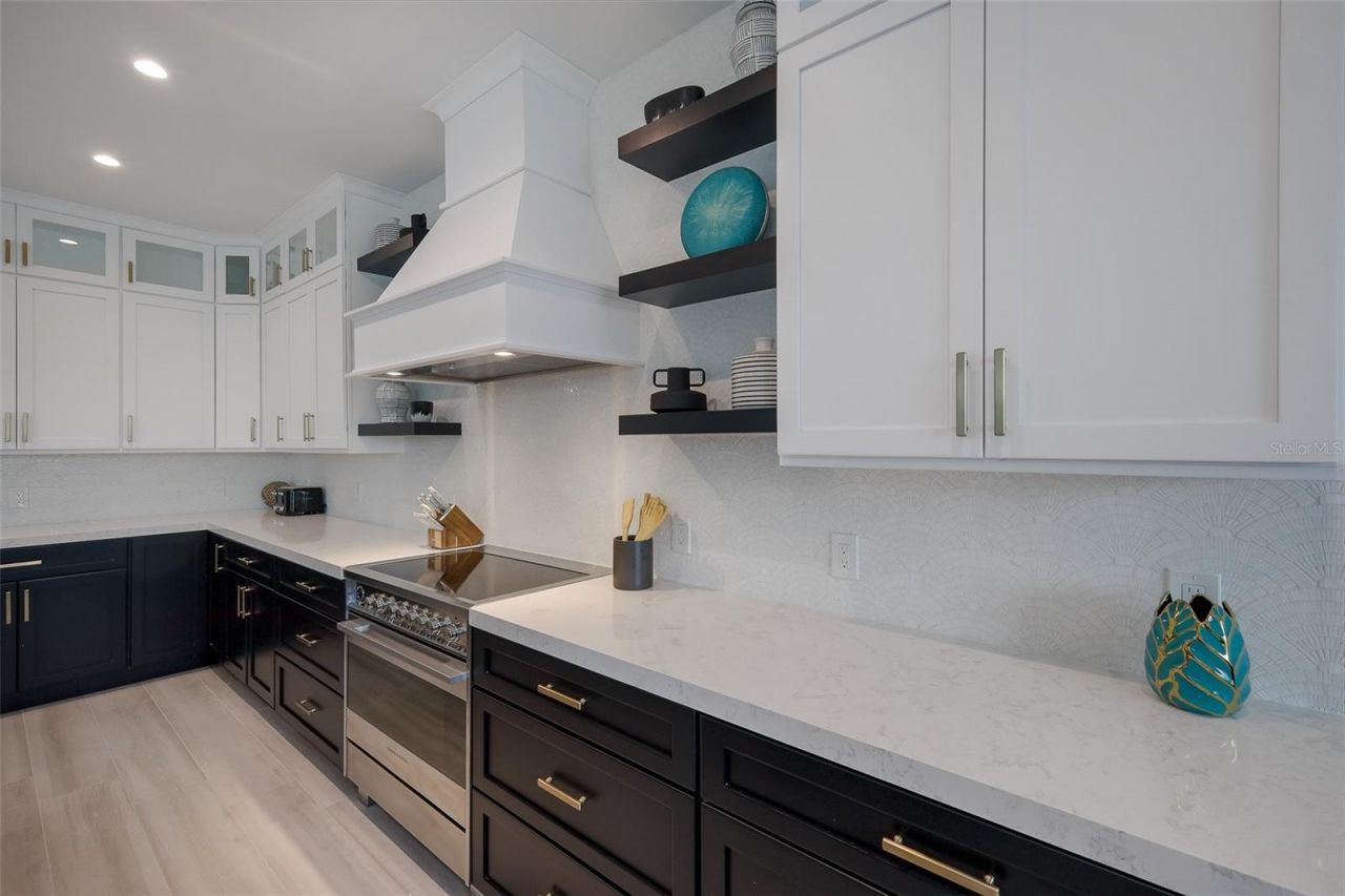 2213 Avenue C, Bradenton Beach, FL 34217 Photo