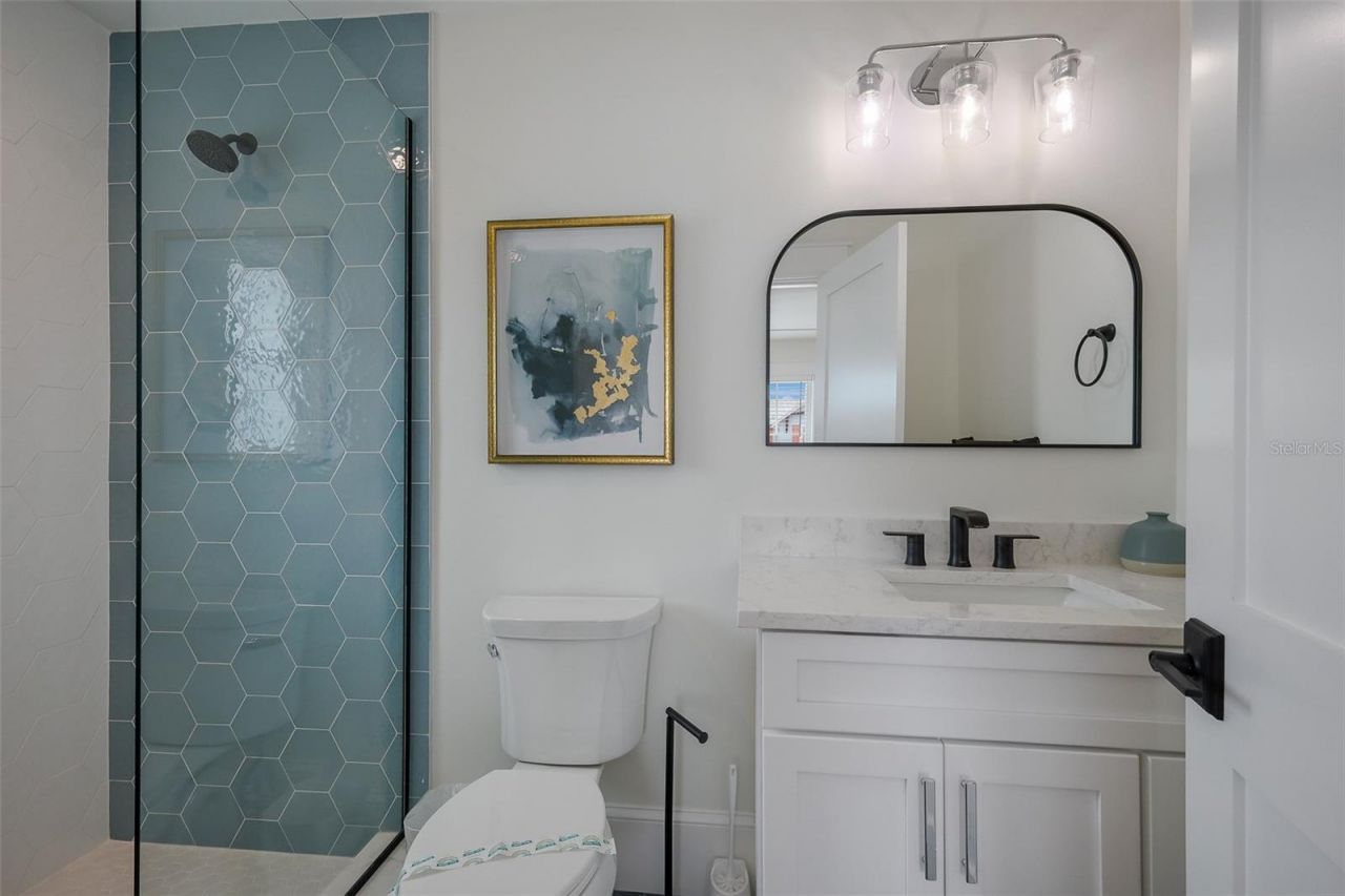 2213 Avenue C, Bradenton Beach, FL 34217 Photo