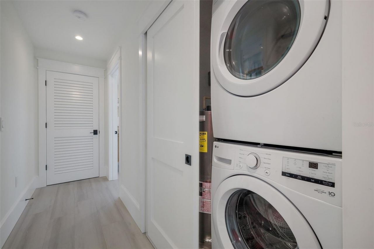 2213 Avenue C, Bradenton Beach, FL 34217 Photo