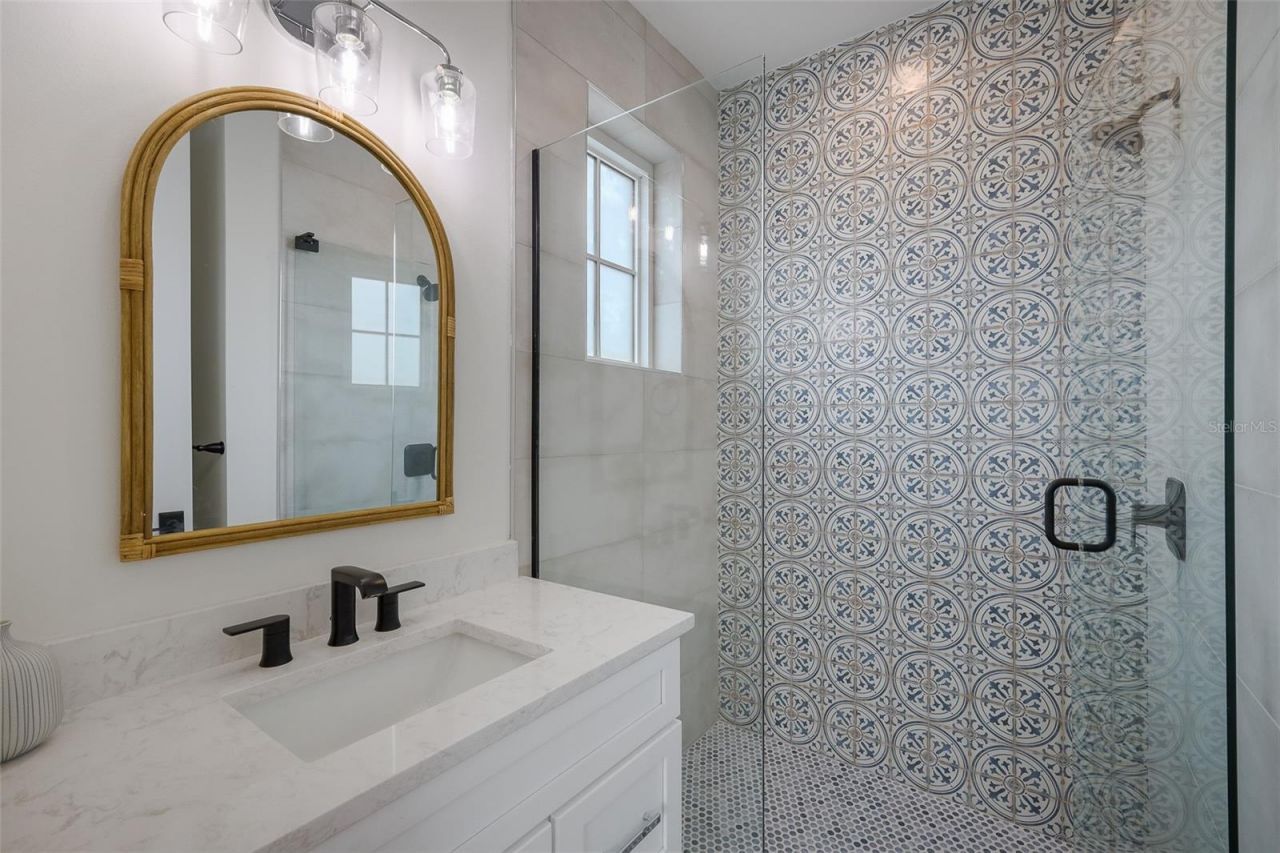 2213 Avenue C, Bradenton Beach, FL 34217 Photo