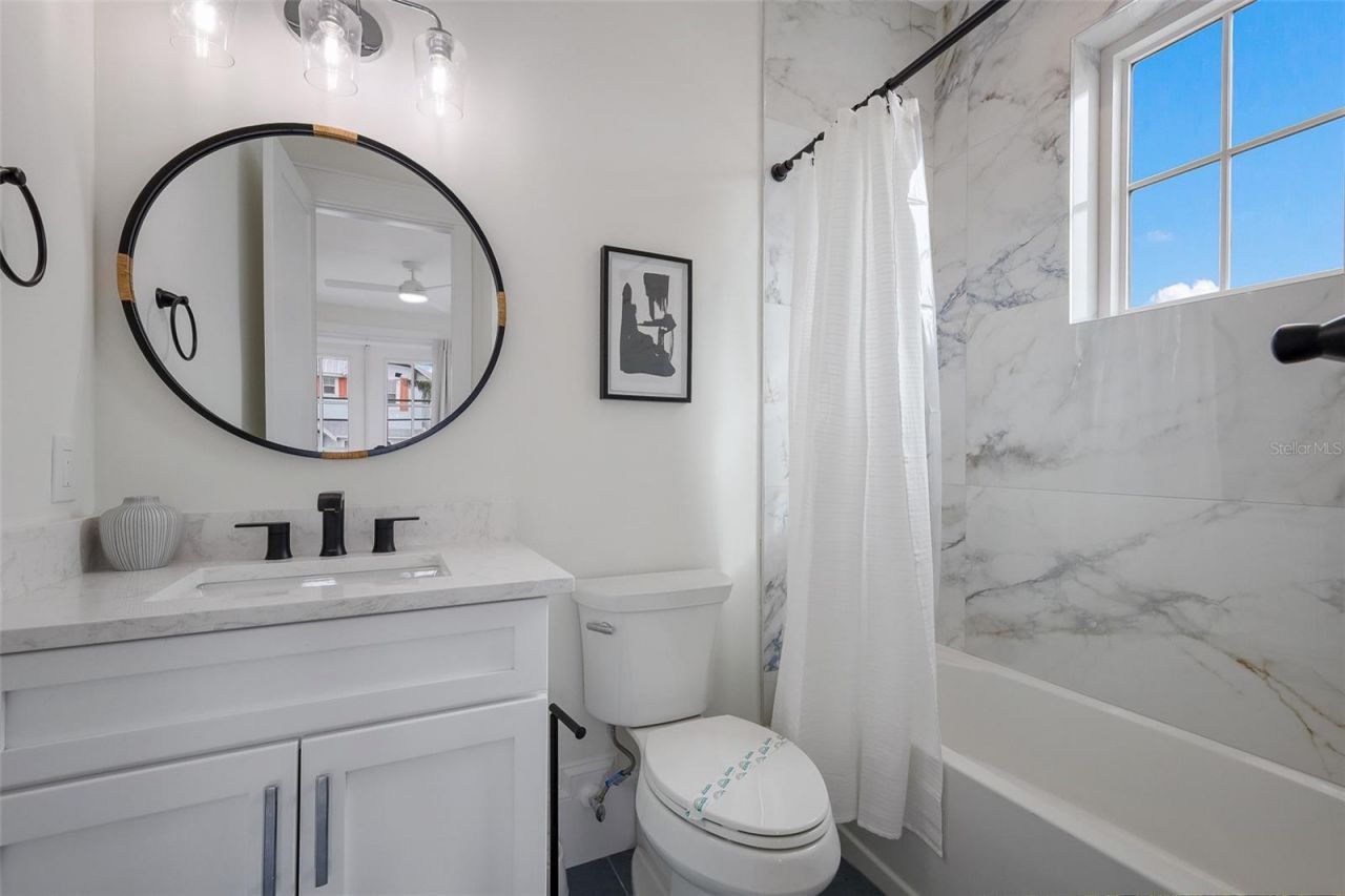 2213 Avenue C, Bradenton Beach, FL 34217 Photo