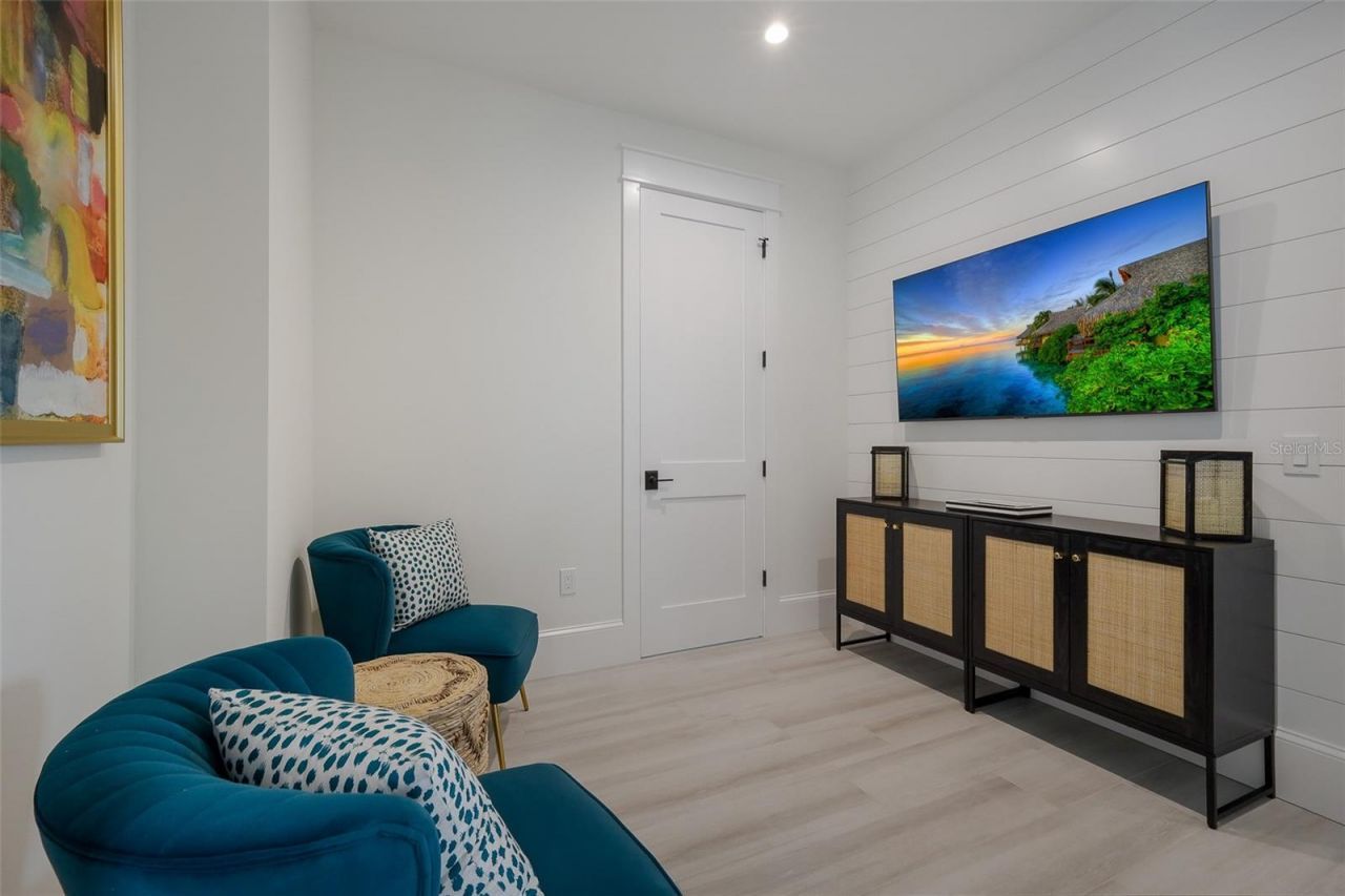 2213 Avenue C, Bradenton Beach, FL 34217 Photo