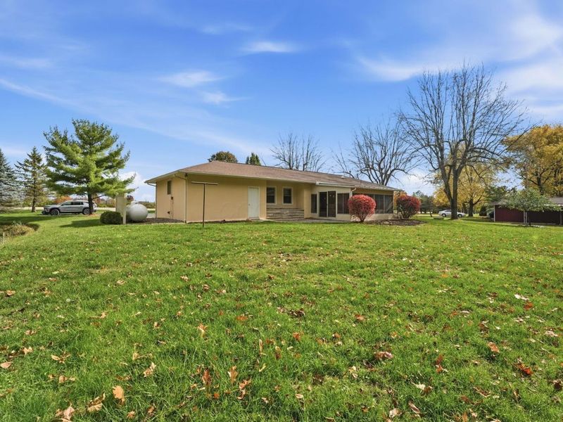 854 S Section Line Road, Delaware, OH 43015 Photo 4