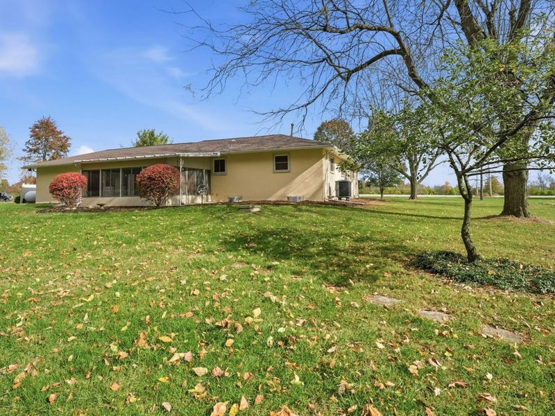 854 S Section Line Road, Delaware, OH 43015 Photo 5