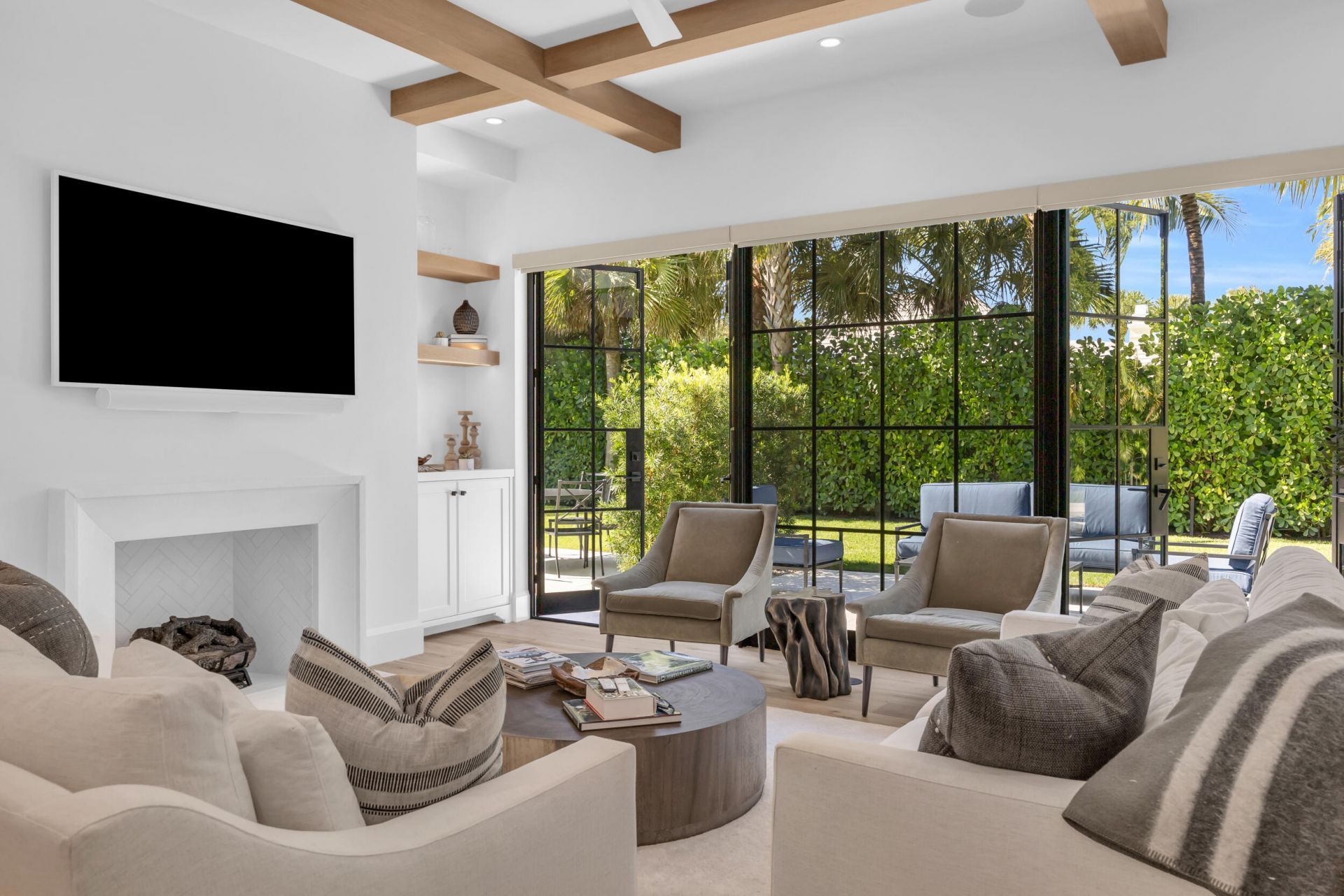 44 S Beach Road, Jupiter Island, FL 33455 Photo