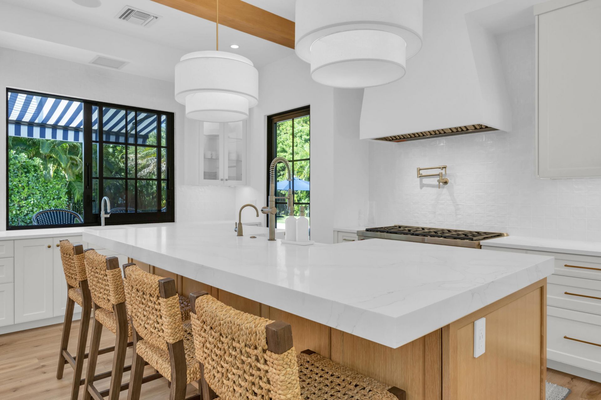 44 S Beach Road, Jupiter Island, FL 33455 Photo