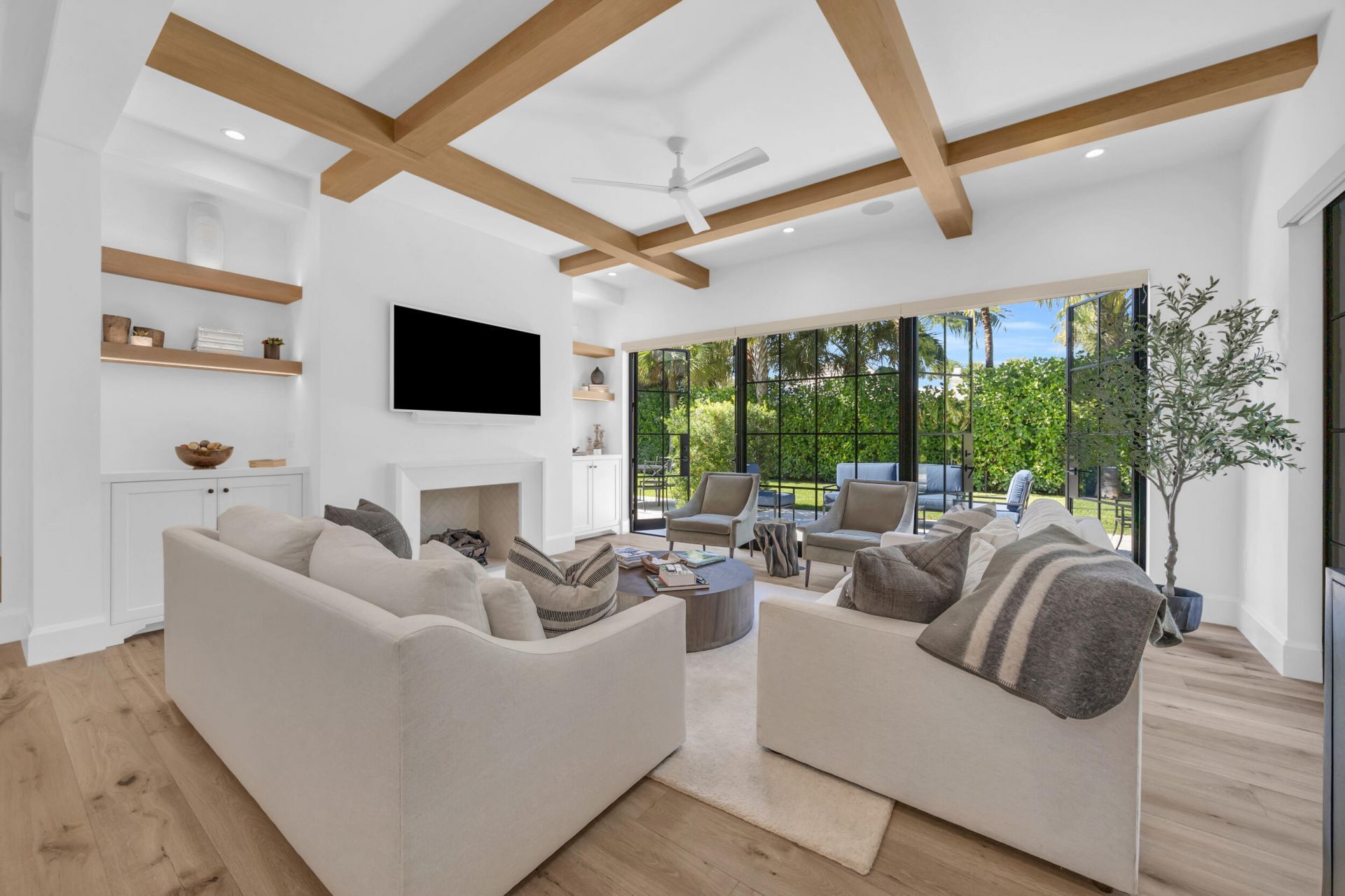 44 S Beach Road, Jupiter Island, FL 33455 Photo