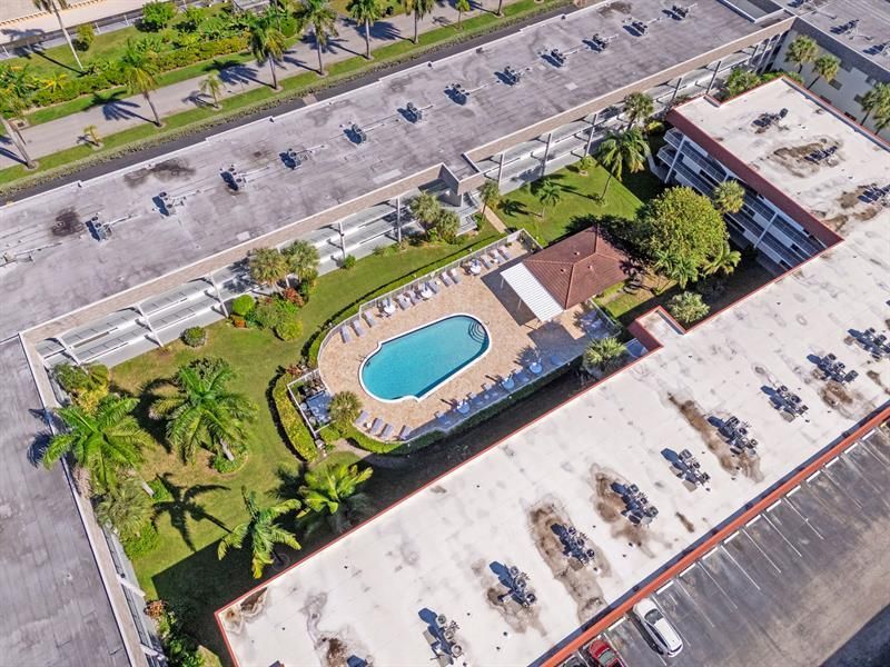 581 Blue Heron Drive, Unit 317-B, Hallandale Beach, FL 33009 Photo