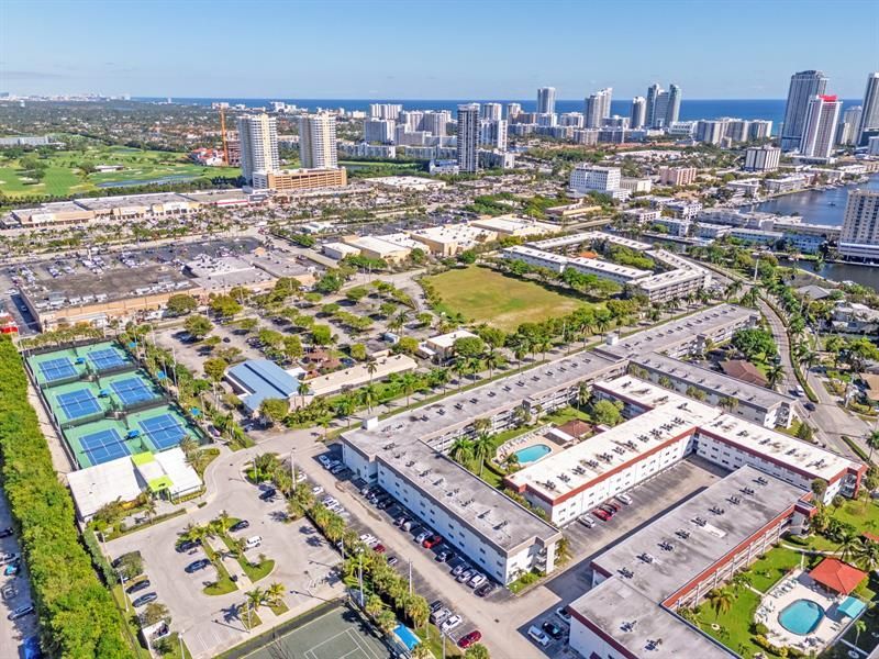 581 Blue Heron Drive, Unit 317-B, Hallandale Beach, FL 33009 Photo