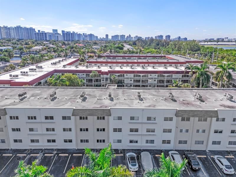 581 Blue Heron Drive, Unit 317-B, Hallandale Beach, FL 33009 Photo