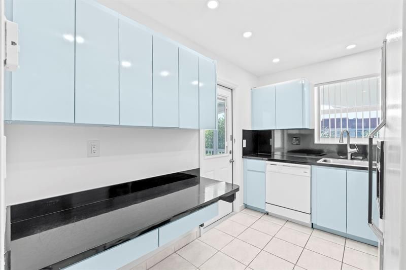 581 Blue Heron Drive, Unit 317-B, Hallandale Beach, FL 33009 Photo