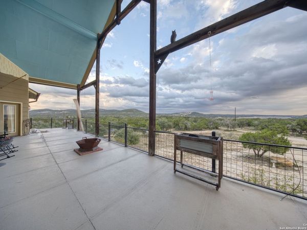 189 Scenic Sunset, Lakehills, TX 78063