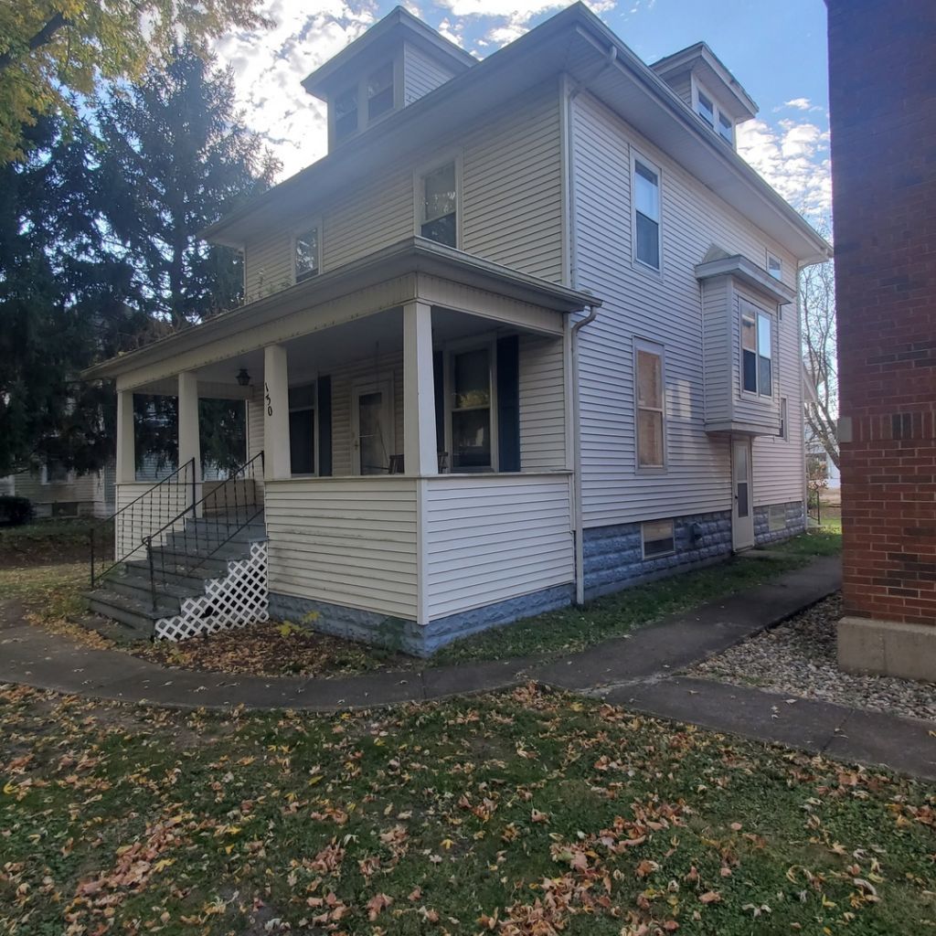 130 S 5th Street, Sheldon, IL 60966 Main Photo