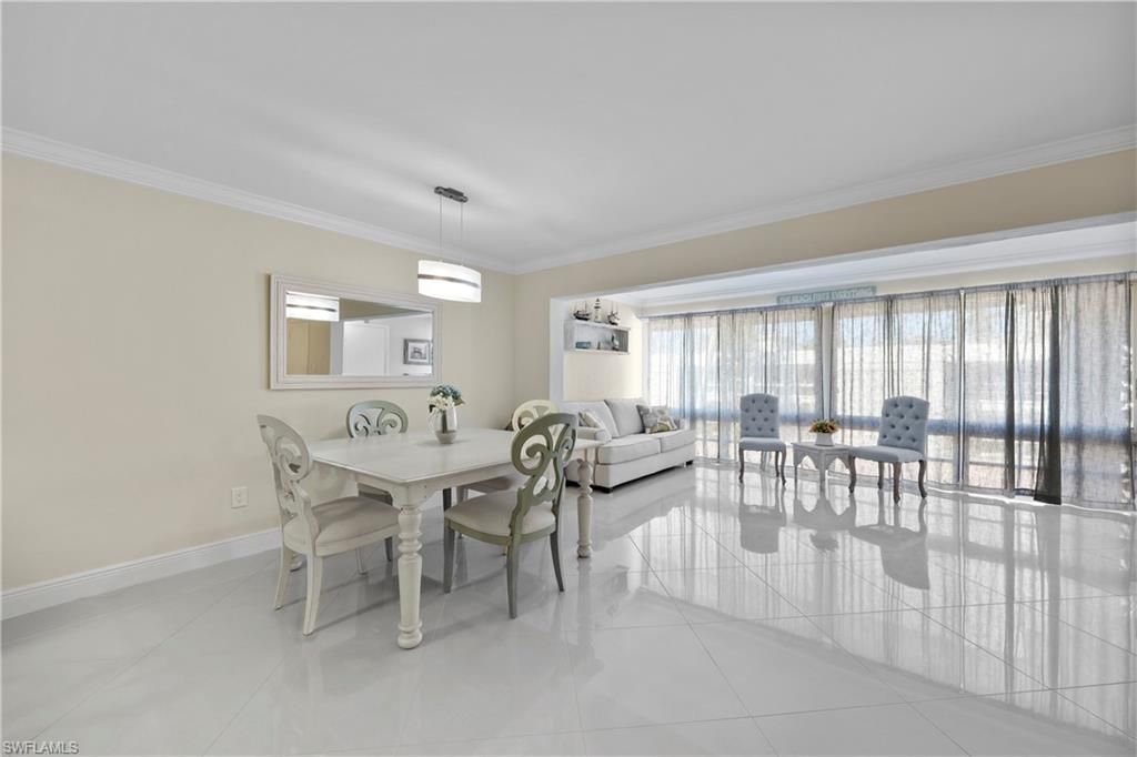 2100 Gulf Shore Blvd N, Unit 212, Naples, FL 34102 Photo