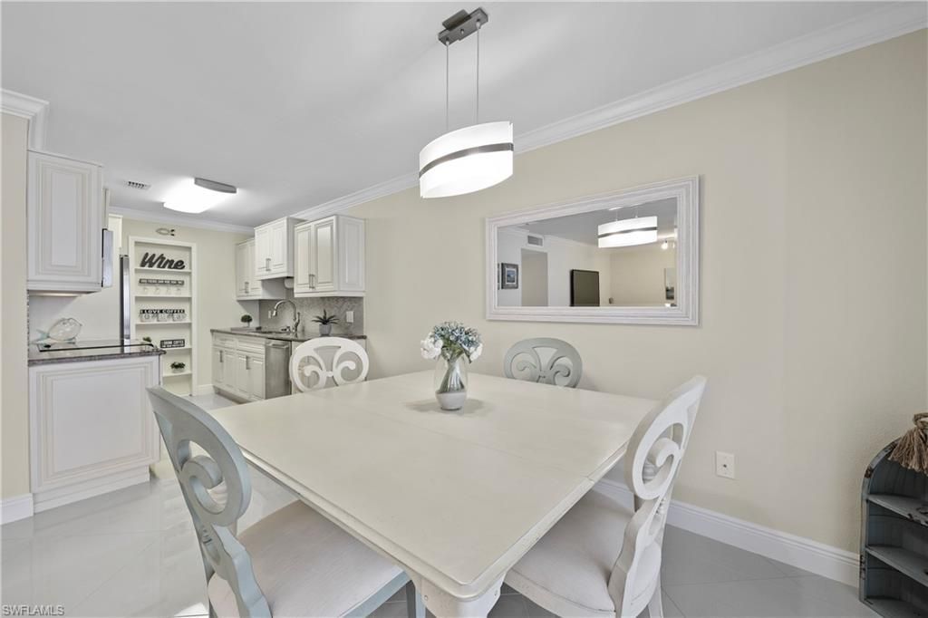 2100 Gulf Shore Blvd N, Unit 212, Naples, FL 34102 Photo