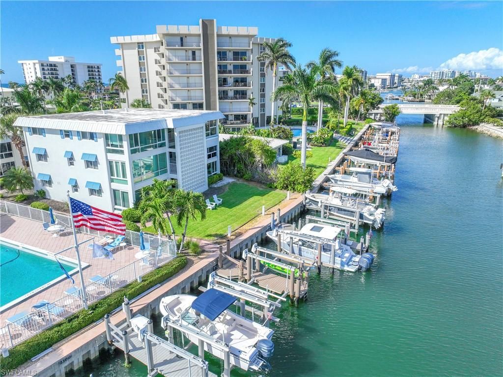 2100 Gulf Shore Blvd N, Unit 212, Naples, FL 34102 Photo