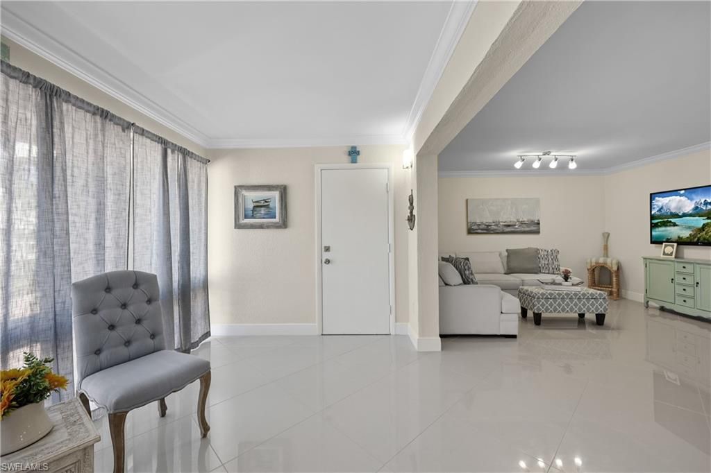 2100 Gulf Shore Blvd N, Unit 212, Naples, FL 34102 Photo