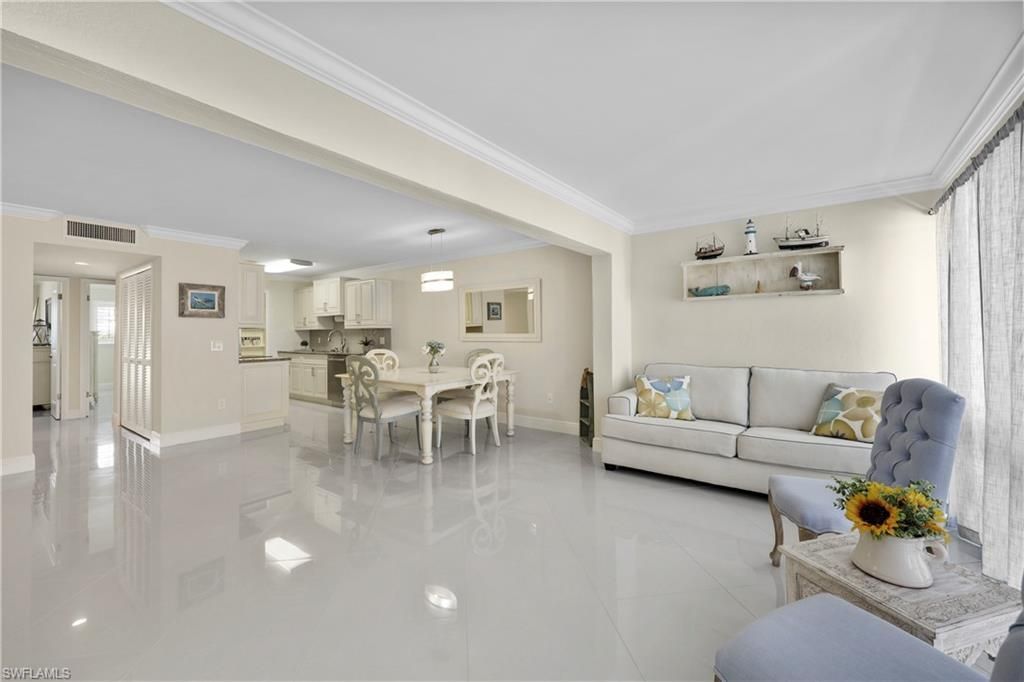 2100 Gulf Shore Blvd N, Unit 212, Naples, FL 34102 Photo