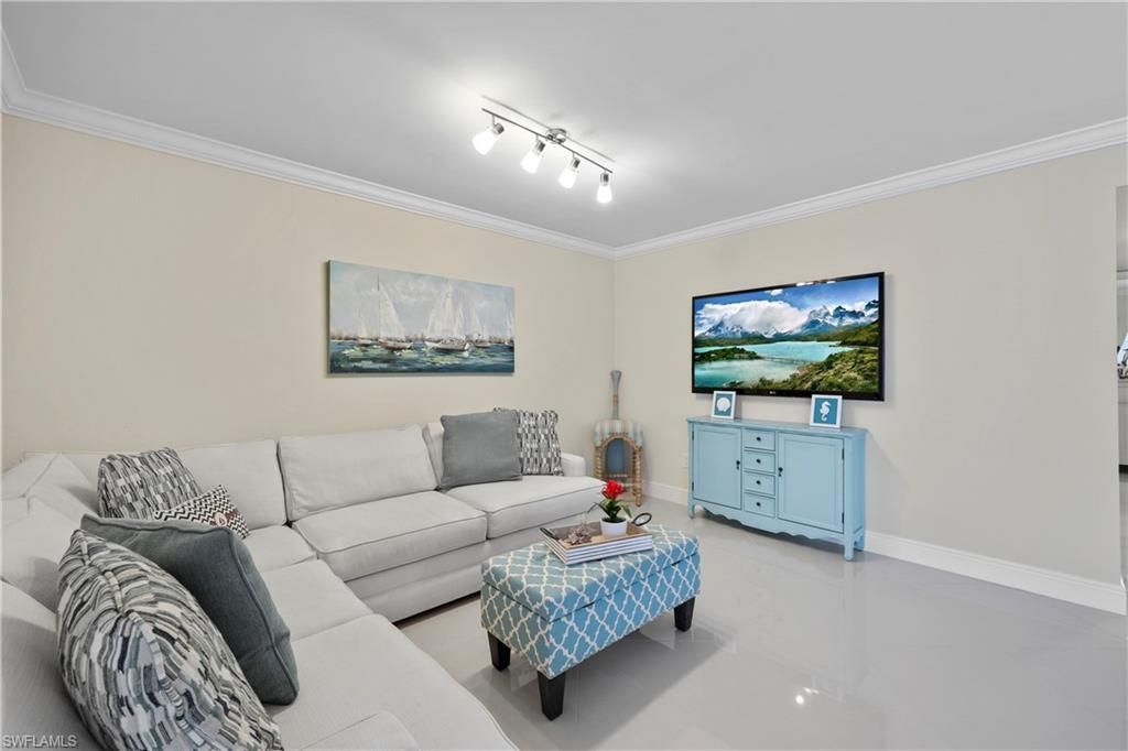 2100 Gulf Shore Blvd N, Unit 212, Naples, FL 34102 Photo