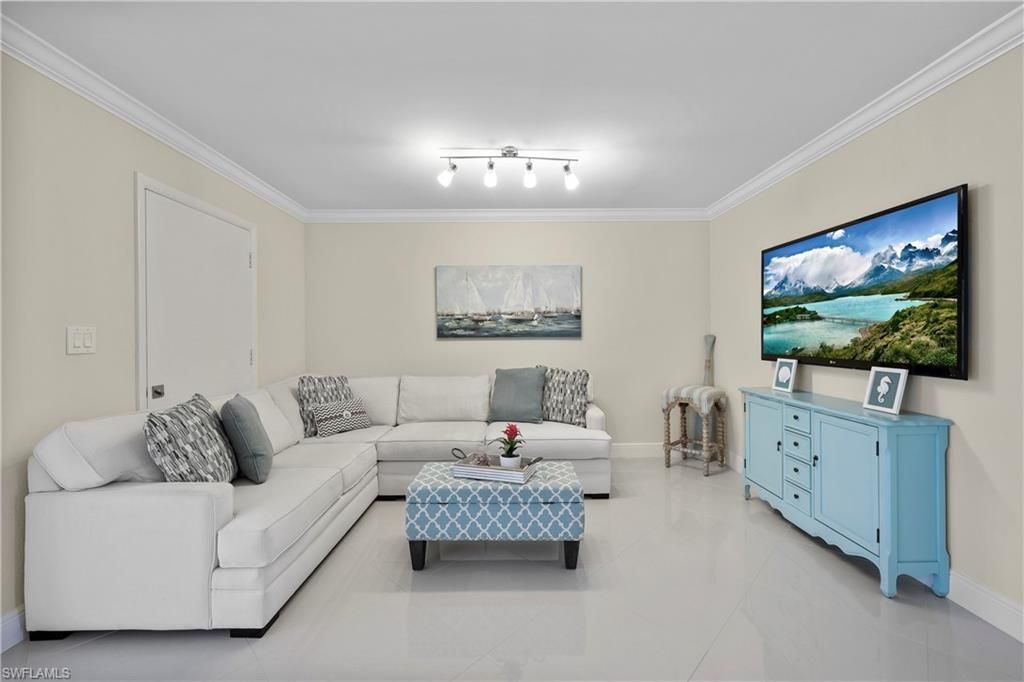 2100 Gulf Shore Blvd N, Unit 212, Naples, FL 34102 Photo