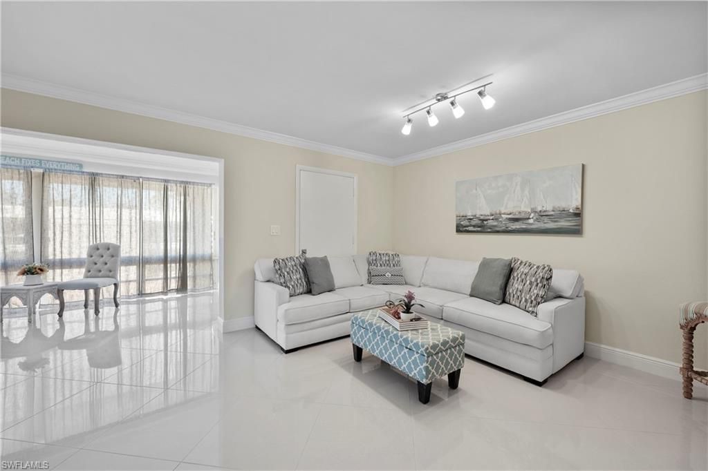 2100 Gulf Shore Blvd N, Unit 212, Naples, FL 34102 Photo