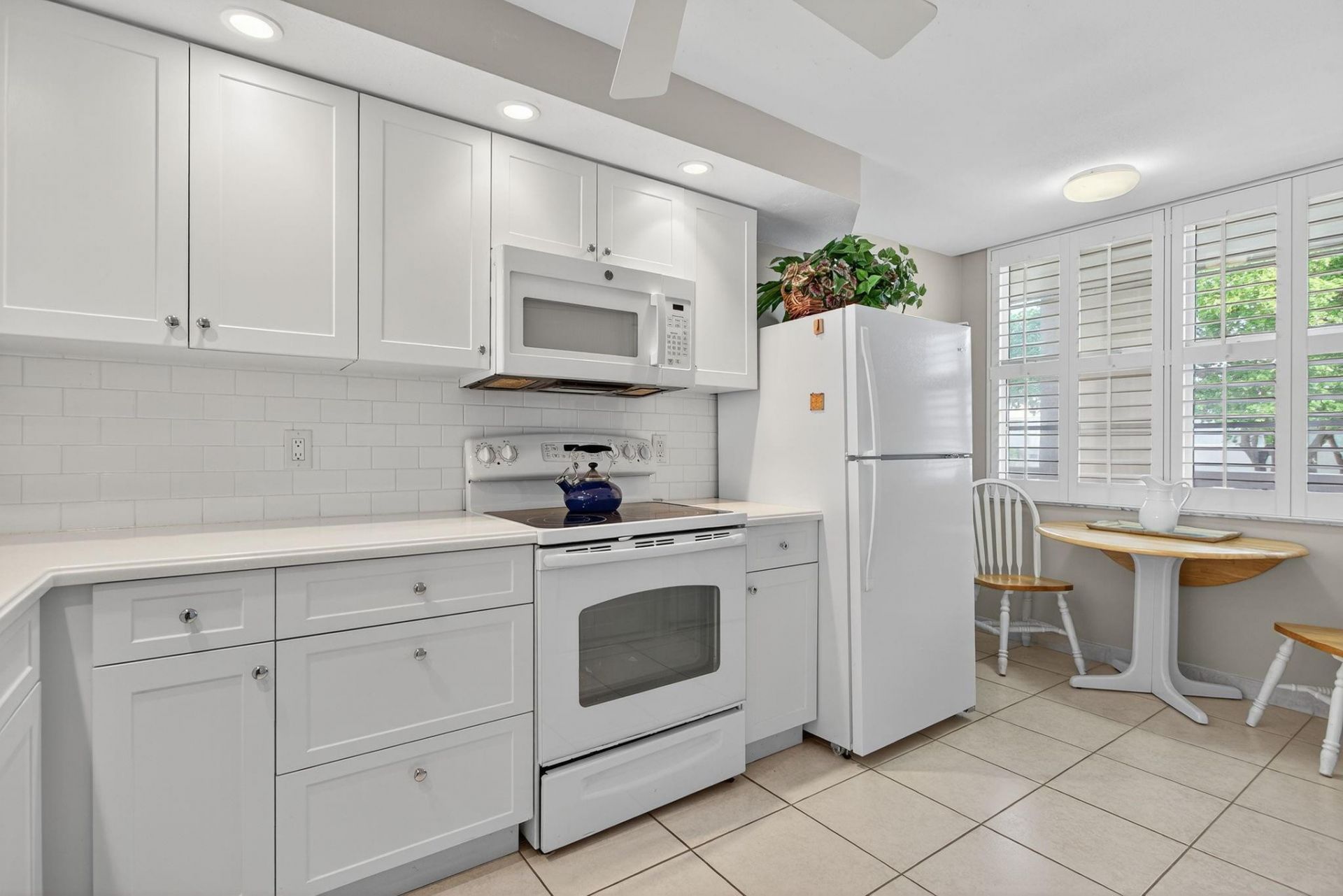 985 SE 19 Avenue, Unit 204, Deerfield Beach, FL 33441 Photo