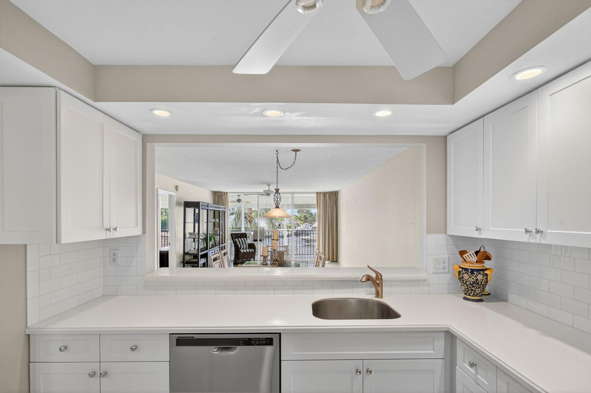 985 SE 19 Avenue, Unit 204, Deerfield Beach, FL 33441 Photo