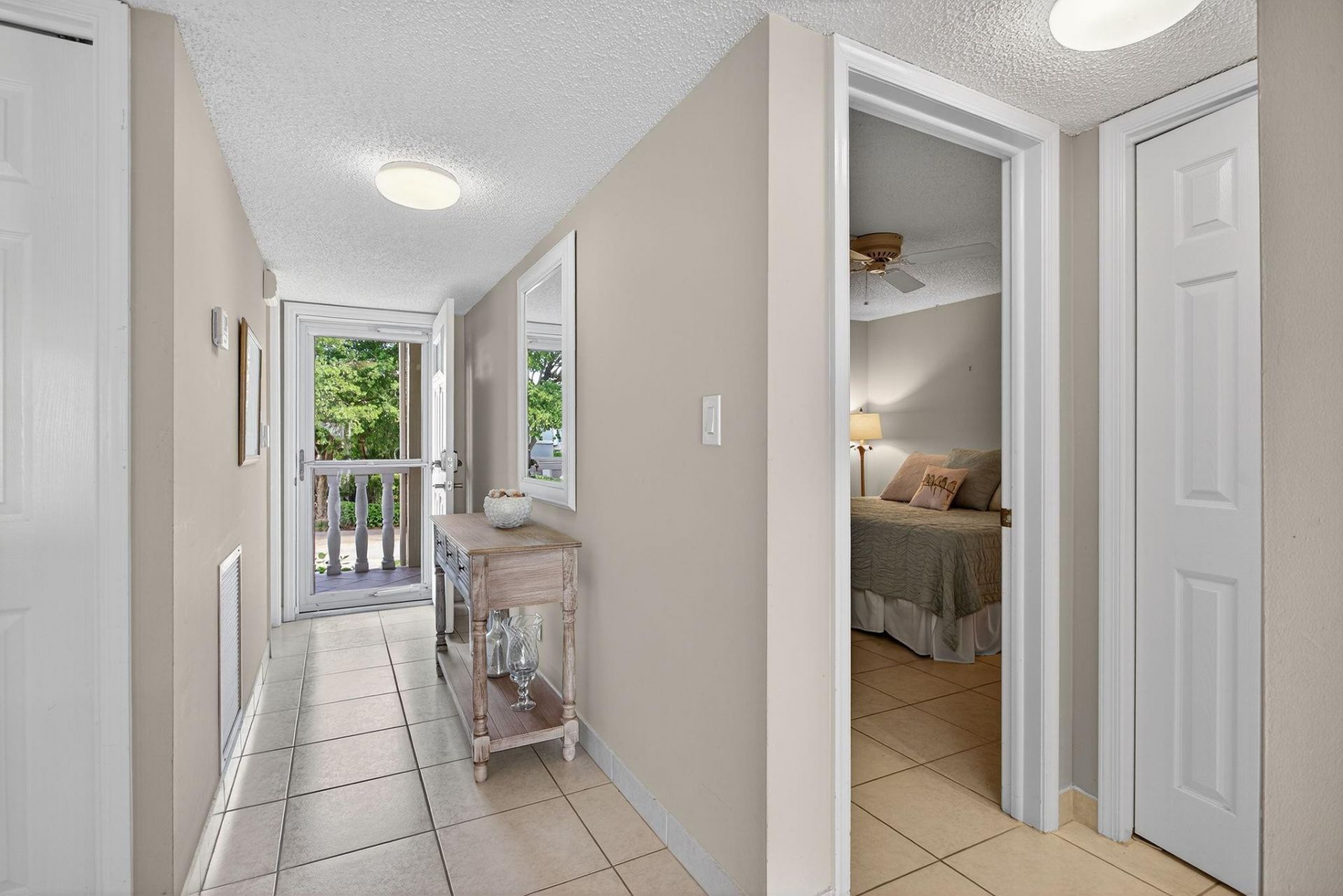 985 SE 19 Avenue, Unit 204, Deerfield Beach, FL 33441 Photo