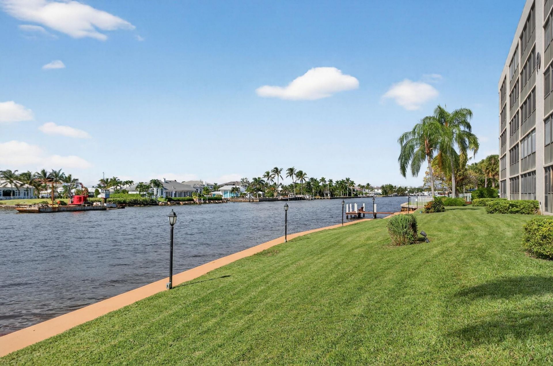 985 SE 19 Avenue, Unit 204, Deerfield Beach, FL 33441 Photo